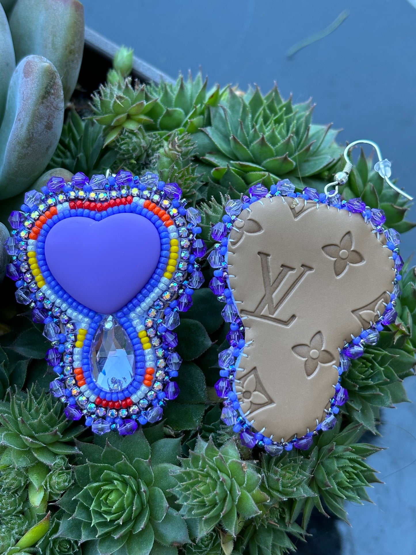 L Purple Heart Beaded Earrings